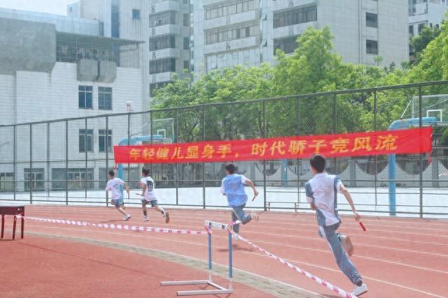 演讲稿怎么写范文大全（最新奋斗主题优秀演讲稿）