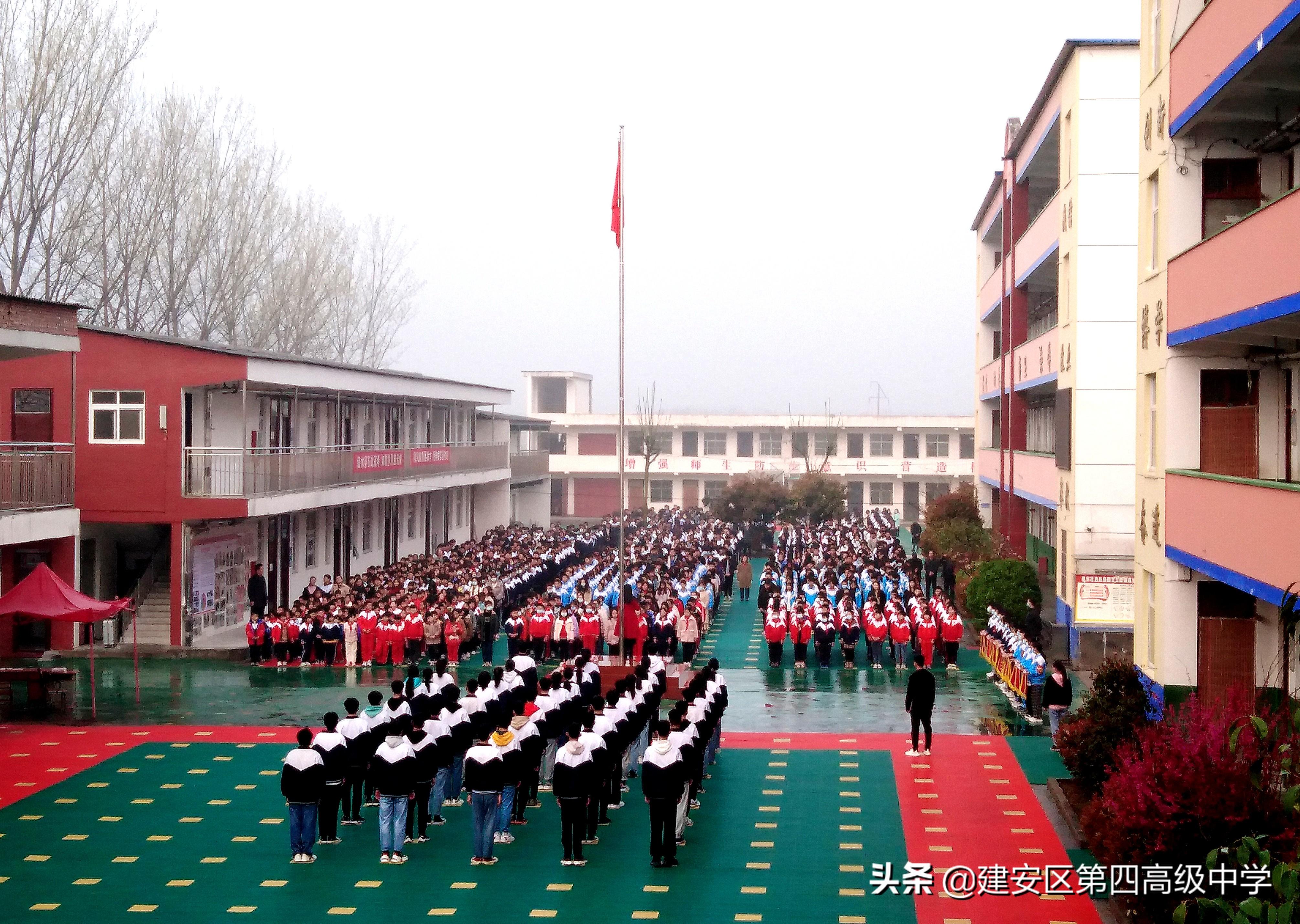 小学生雷锋精神演讲稿（传承雷锋精神 勇敢追求梦想）